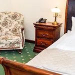 Palac Godetowo 3* Leczyce