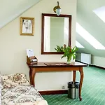 Palac Godetowo 3*