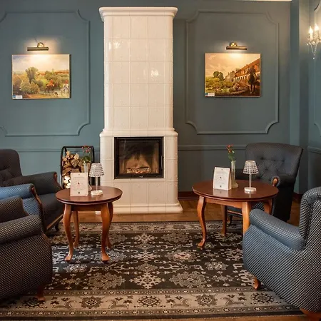 Palac Godetowo 3* Leczyce