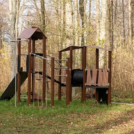 Palac Godetowo Bed & Breakfast Leczyce