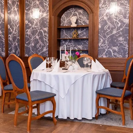 Palac Godetowo Leczyce