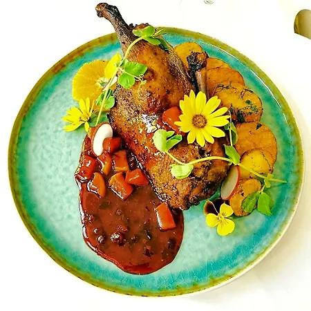 Pałac Godętowo Nocleg ze śniadaniem 3*