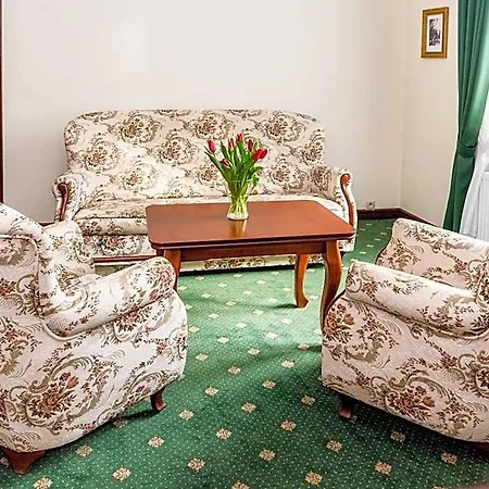 Palac Godetowo Leczyce
