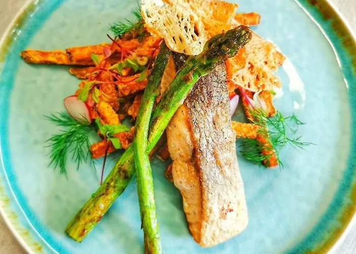 Pałac Godętowo Nocleg ze śniadaniem Leczyce