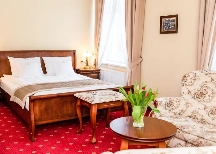 Palac Godetowo 3* Łęzyce