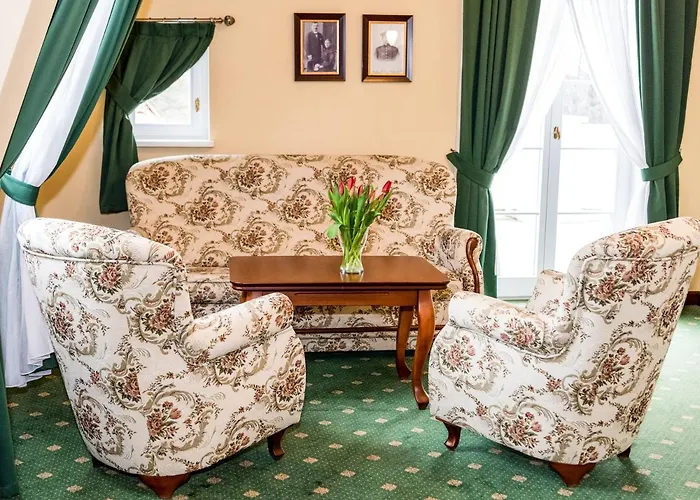 Pałac Godętowo 3* Leczyce