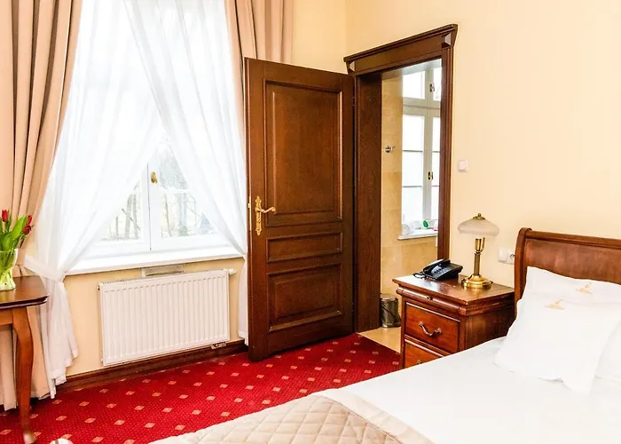 Nocleg ze śniadaniem Pałac Godętowo Leczyce