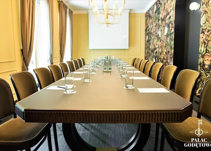 Pałac Godętowo 3* Leczyce